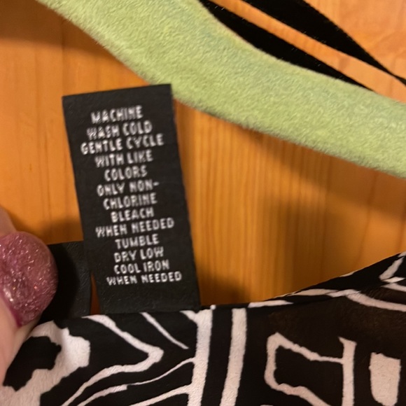 Inc black and white silky jacket - Picture 6 of 6